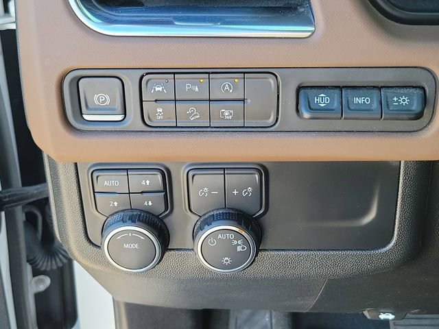 Certified 2024 Chevrolet Suburban High Country w/ Premium Package 2 image 19