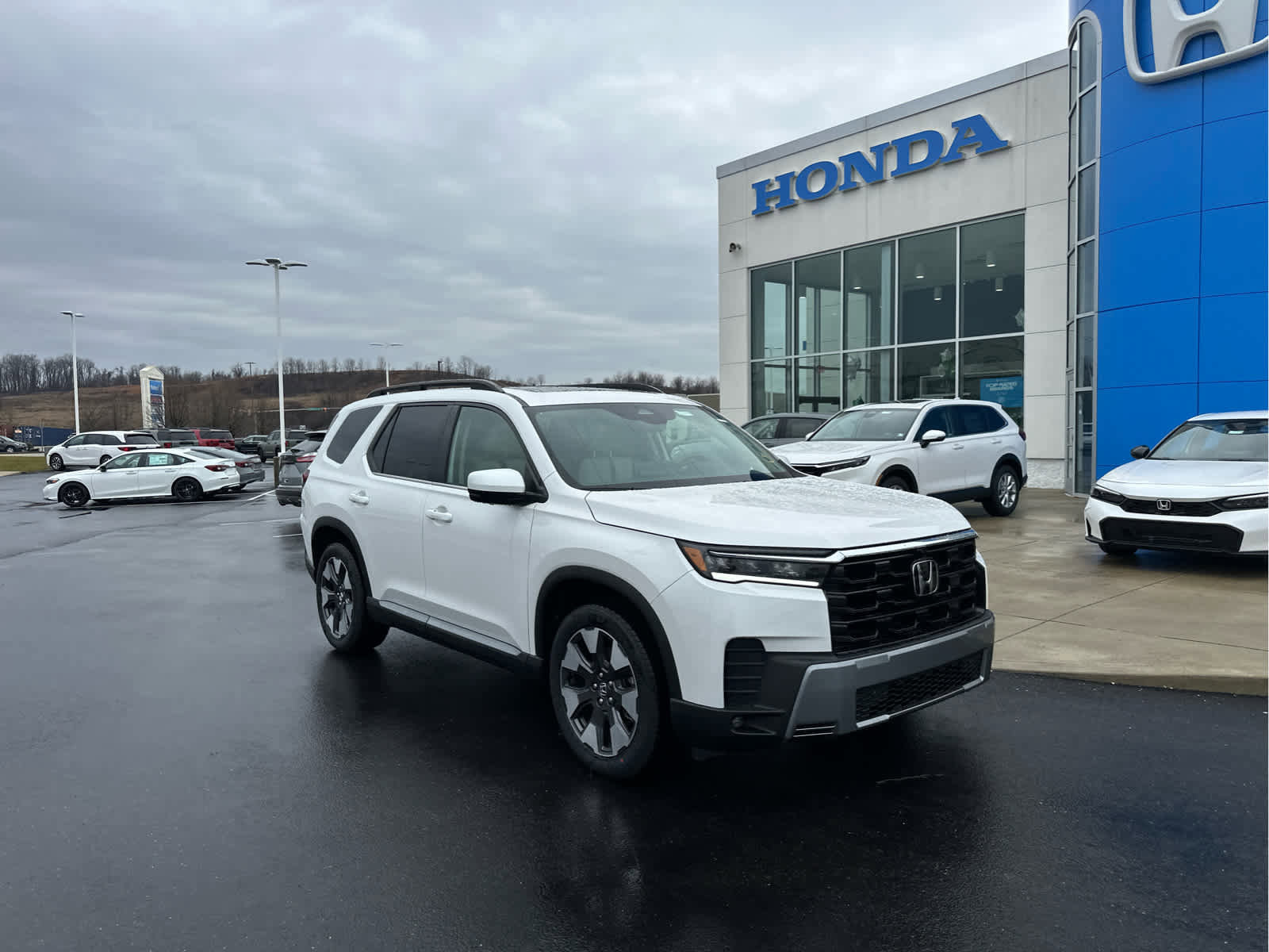 New 2026 Honda Pilot Touring image 2