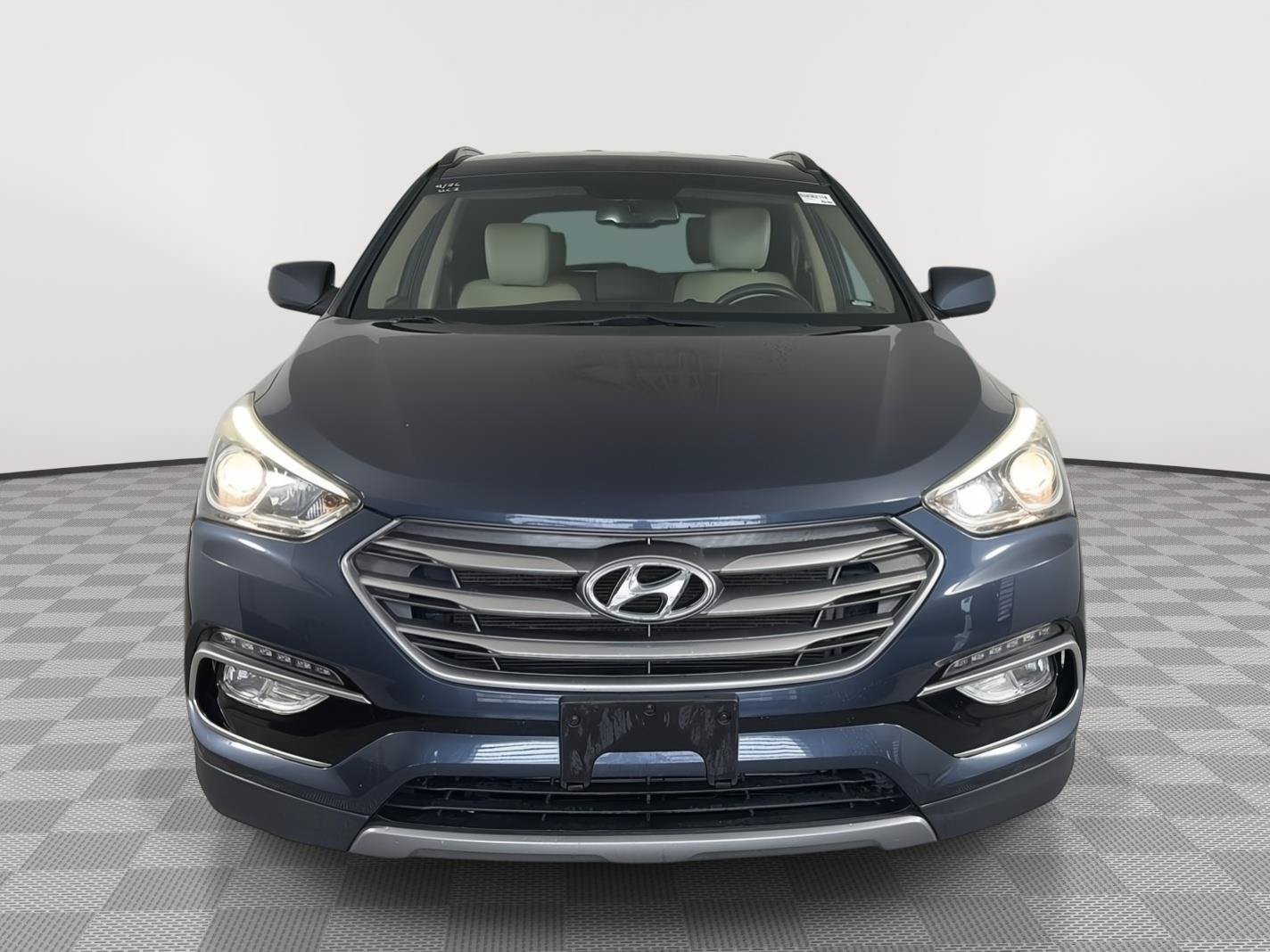 Used 2017 Hyundai Santa Fe Sport AWD/4WD image 2