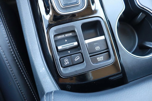 Certified 2024 Honda Pilot Touring image 15