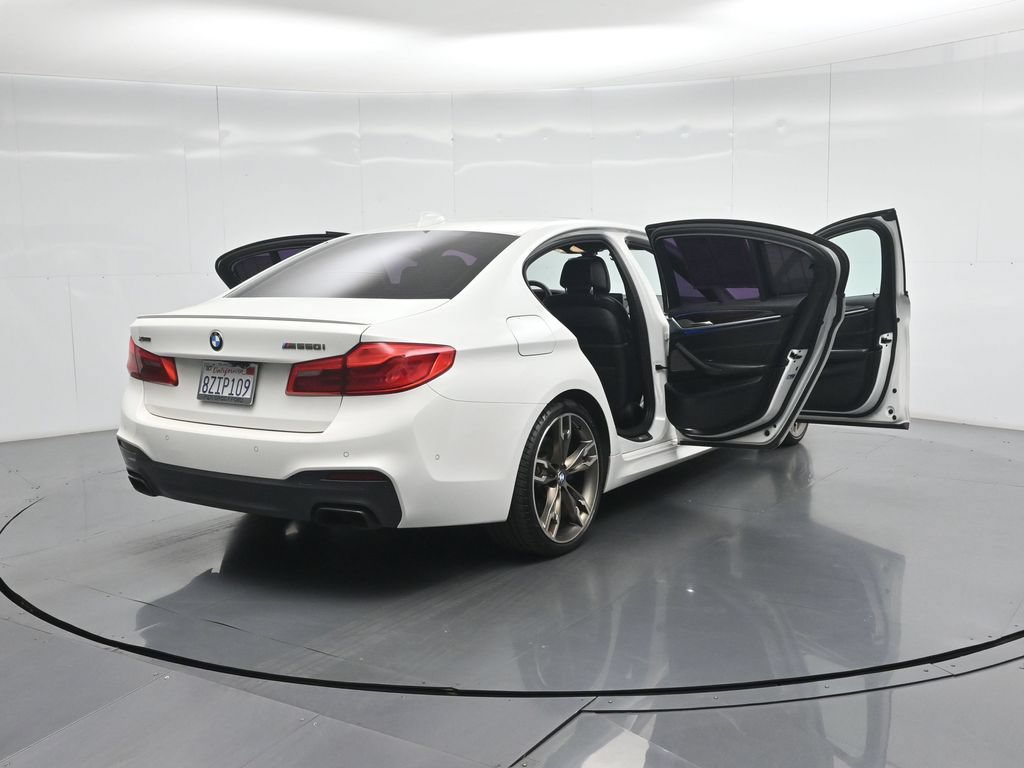 Used 2018 BMW M550i xDrive AWD/4WD image 4