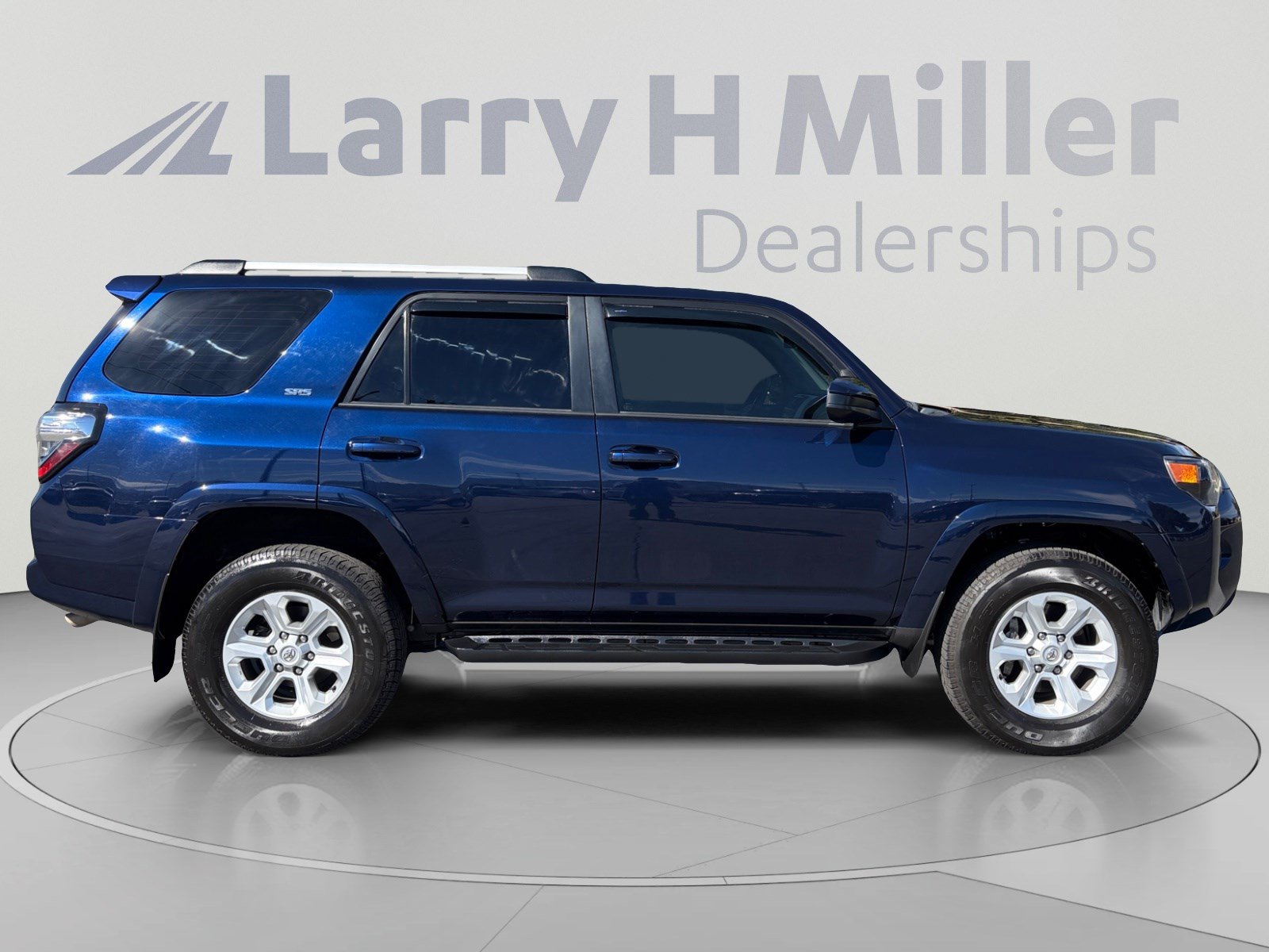 Certified 2023 Toyota 4Runner SR5 AWD/4WD image 6