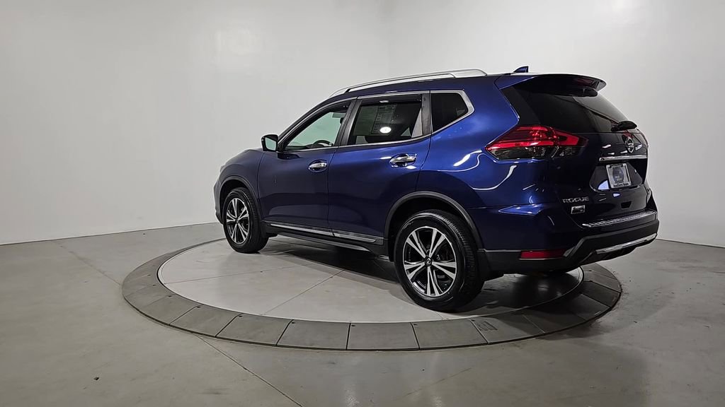 Used 2017 Nissan Rogue SL w/ SL Premium Package AWD/4WD image 3