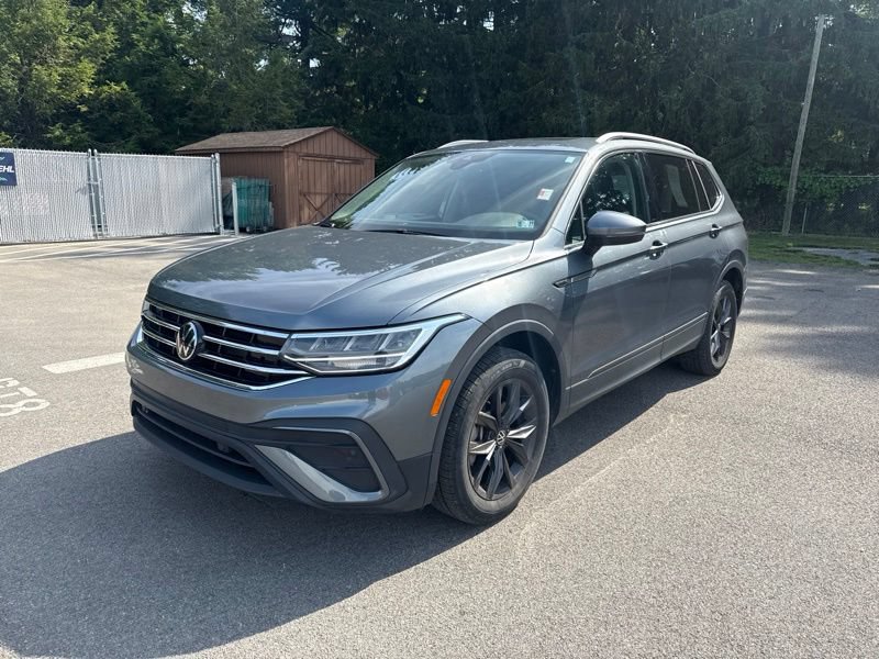 Used 2024 Volkswagen Tiguan SE AWD/4WD image 2