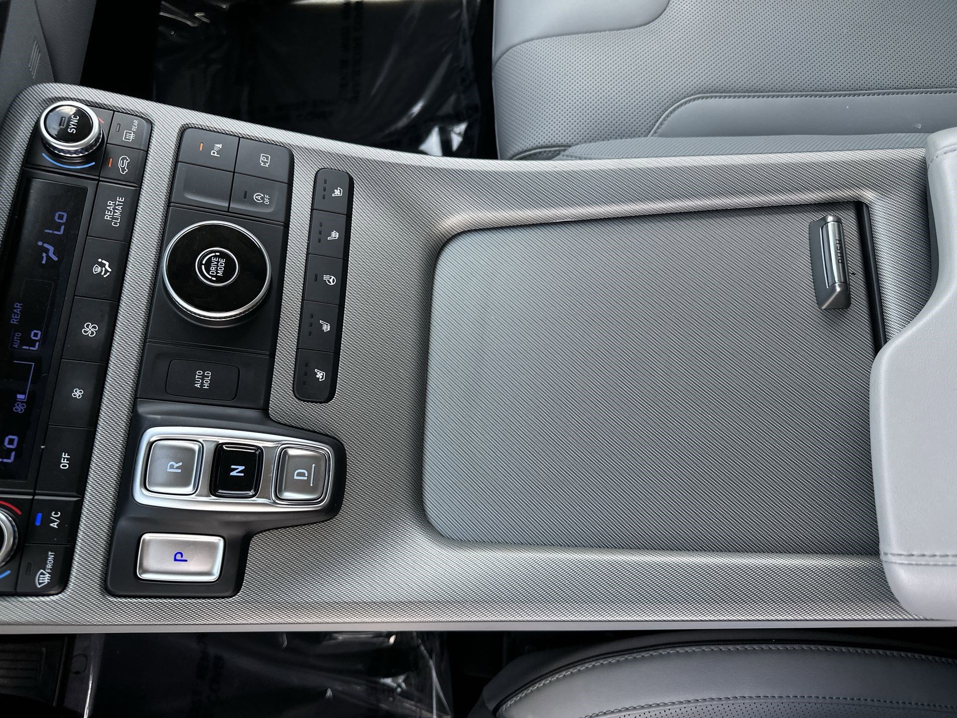 Used 2024 Hyundai Palisade SEL w/ Premium Package image 23