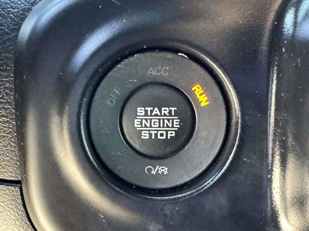 Used 2021 Jeep Wrangler Unlimited Sahara image 10