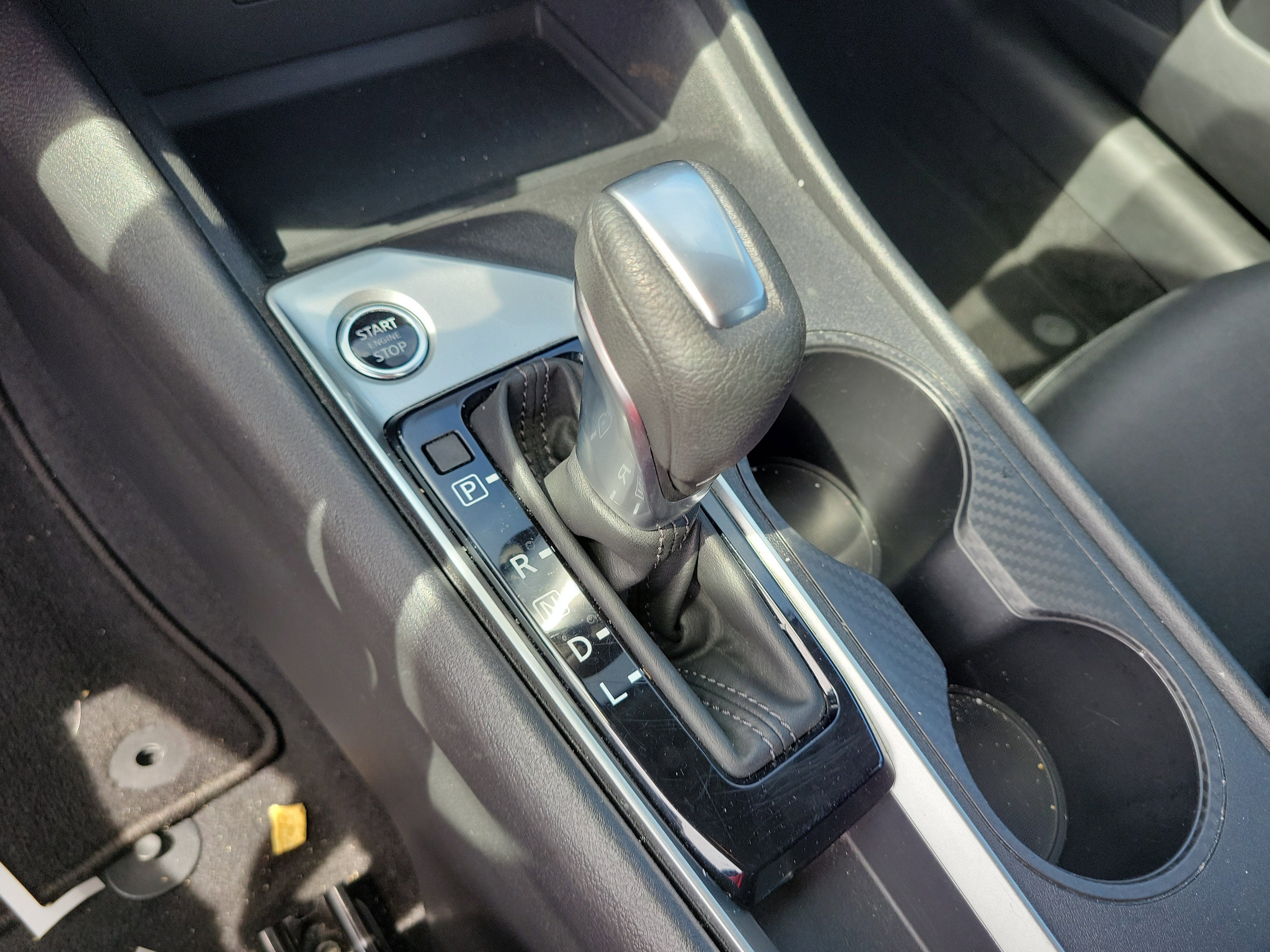 Used 2025 Nissan Altima 2.5 SV FWD image 31