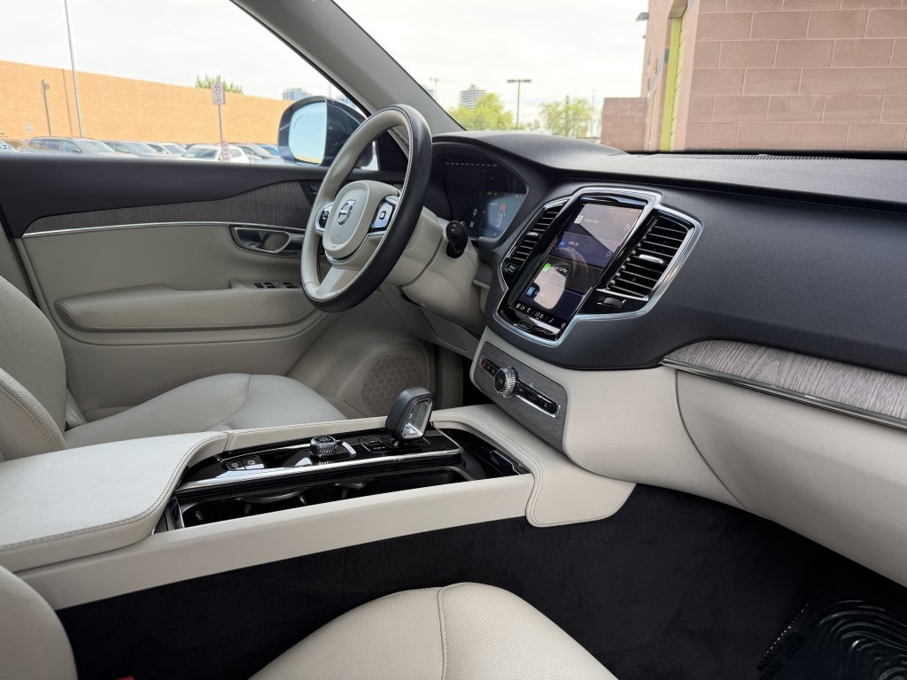 Used 2023 Volvo XC90 B6 Plus AWD/4WD image 41
