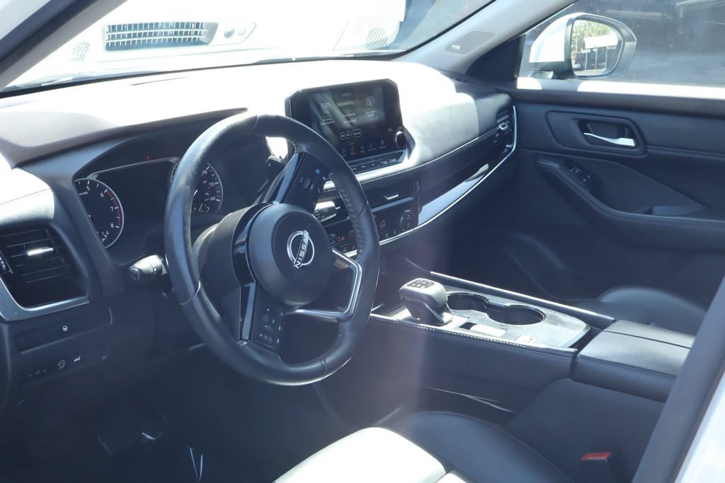 Used 2023 Nissan Rogue SL w/ SL Premium Package FWD image 17
