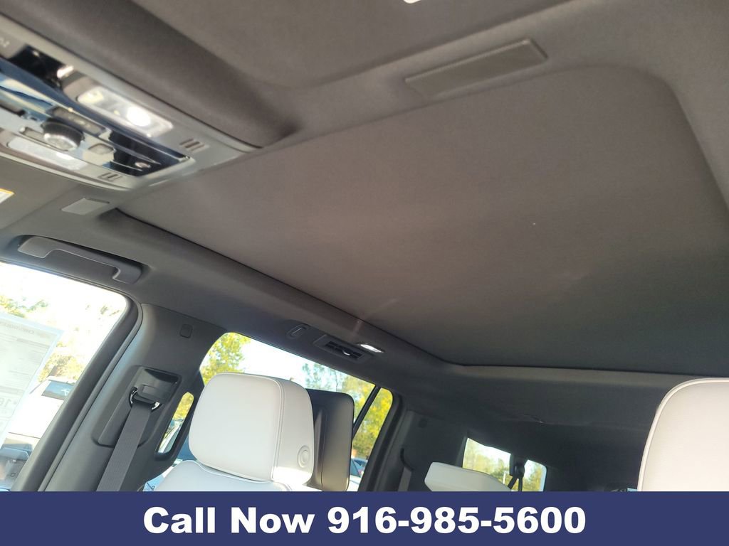 New 2026 Chevrolet Suburban Premier image 23