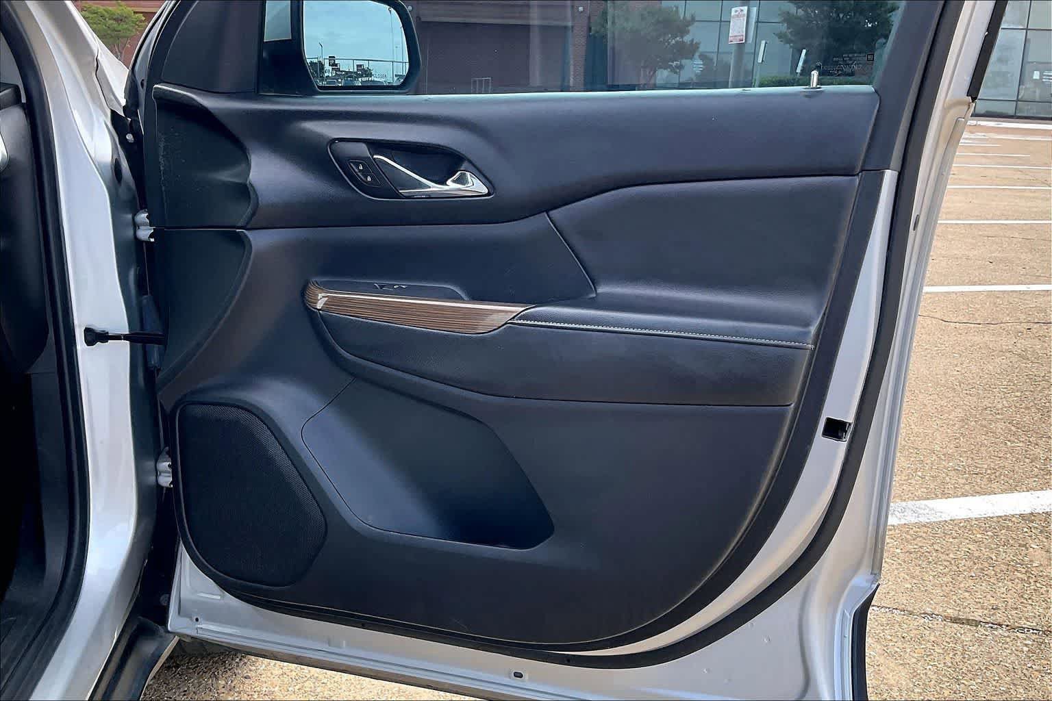 Used 2018 GMC Acadia SLE FWD image 27