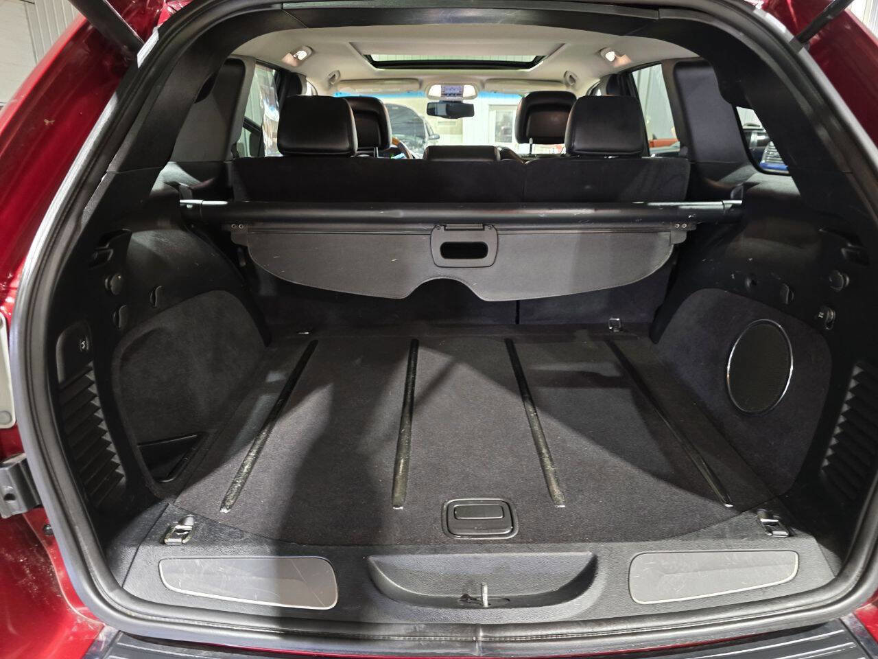 Used 2012 Jeep Grand Cherokee Overland image 32