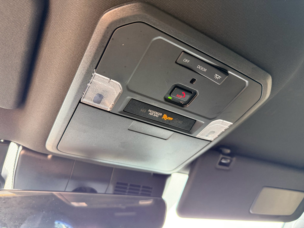 Used 2025 Toyota Tacoma TRD Off-Road AWD/4WD image 25
