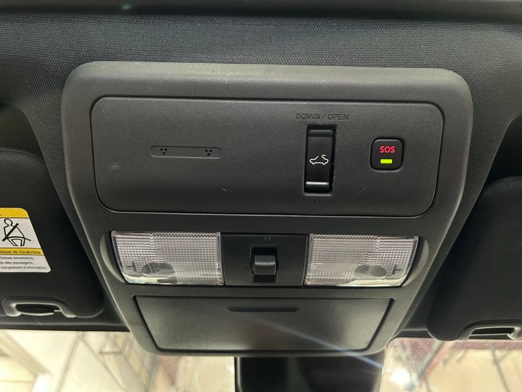 Used 2022 Nissan Frontier PRO-4X AWD/4WD image 37