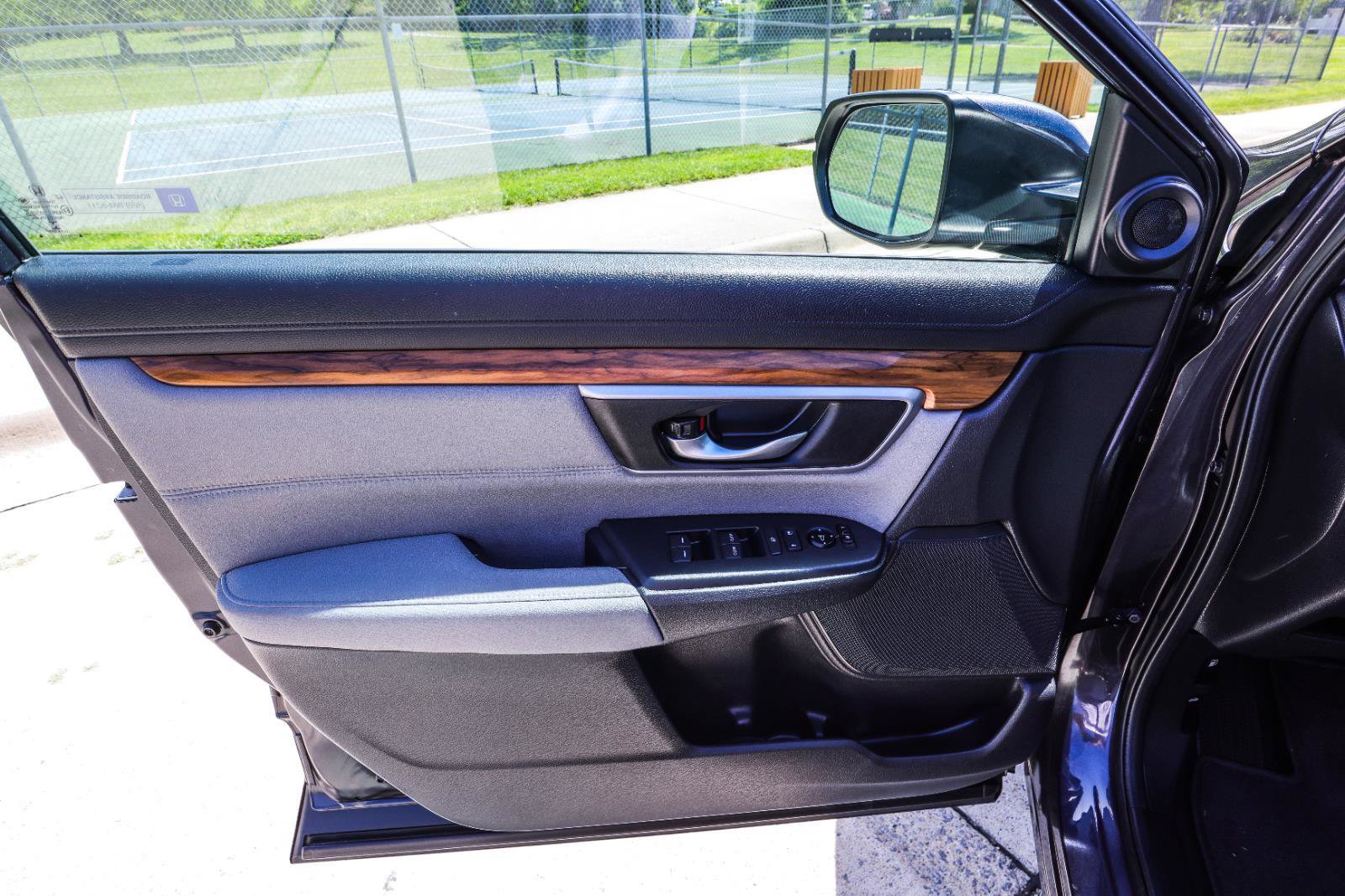 Used 2017 Honda CR-V EX image 36