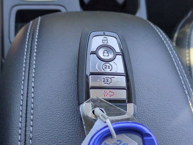 New 2025 Ford Escape SE w/ PHEV Premium Package image 30