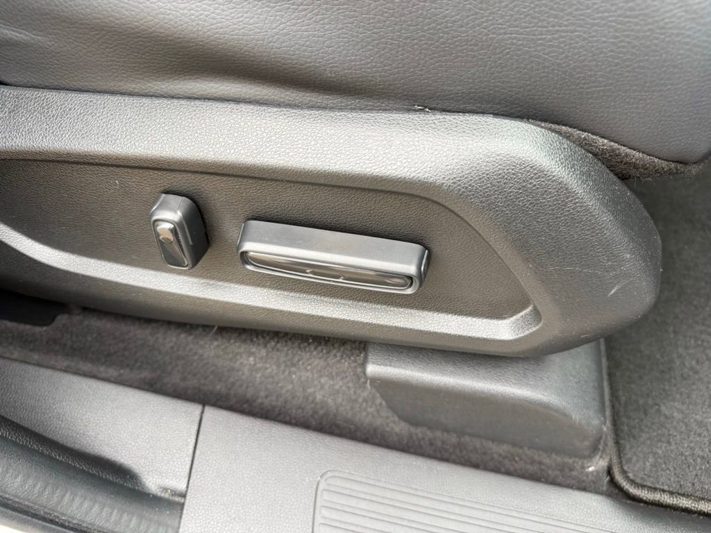 Used 2023 Honda Pilot Elite image 48