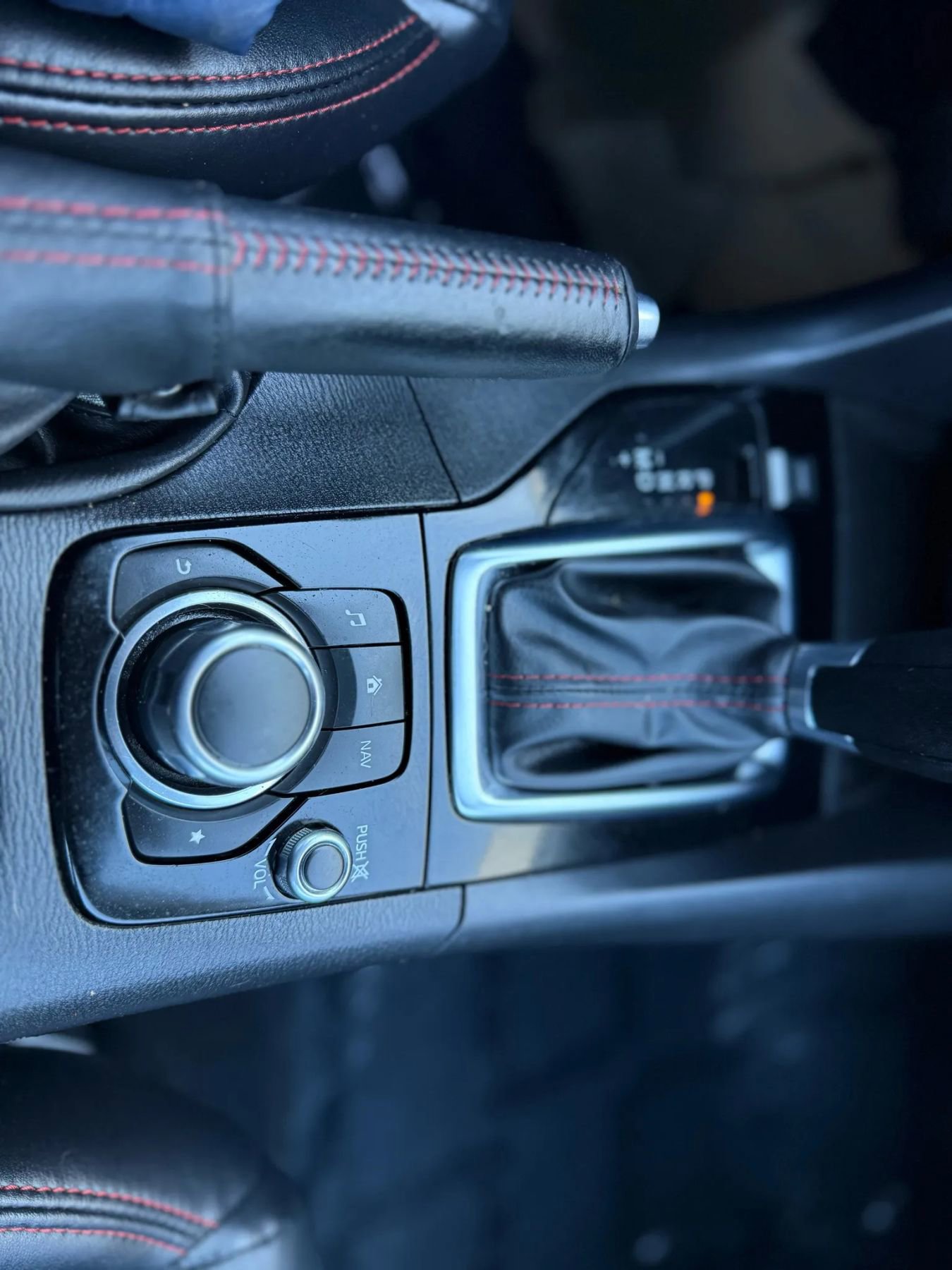 Used 2015 MAZDA MAZDA3 s Touring image 33