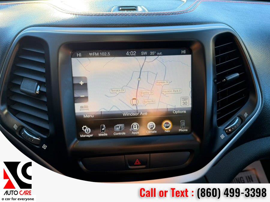 Used 2016 Jeep Cherokee Trailhawk w/ Comfort/Convenience Group AWD/4WD image 26