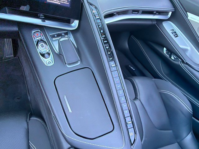 Used 2024 Chevrolet Corvette Z06 w/ Z07 Performance Package RWD image 16