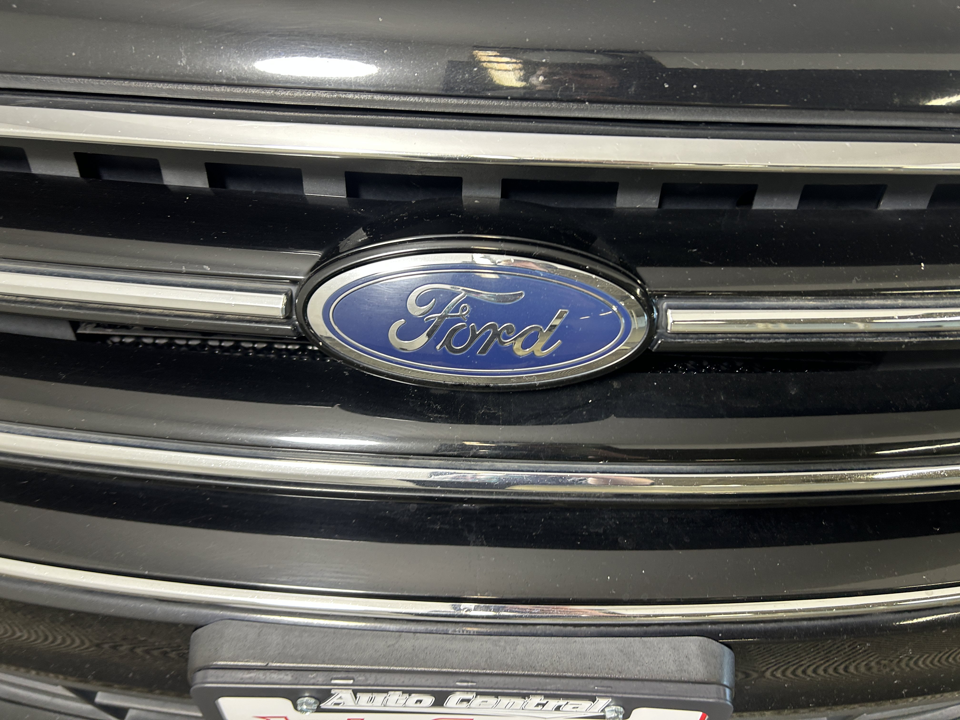 Used 2017 Ford Escape SE w/ Equipment Group 201A AWD/4WD image 8