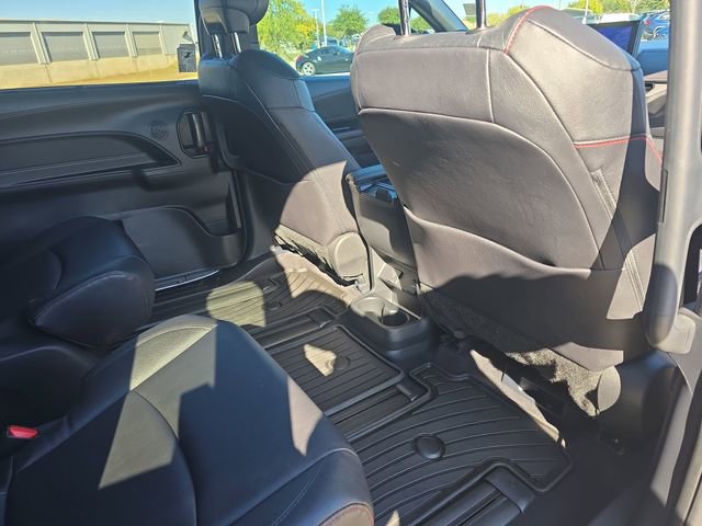 Certified 2025 Toyota Sienna XSE image 11