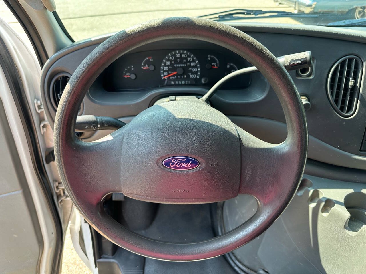 Used 2003 Ford E-150 and Econoline 150 RWD image 12