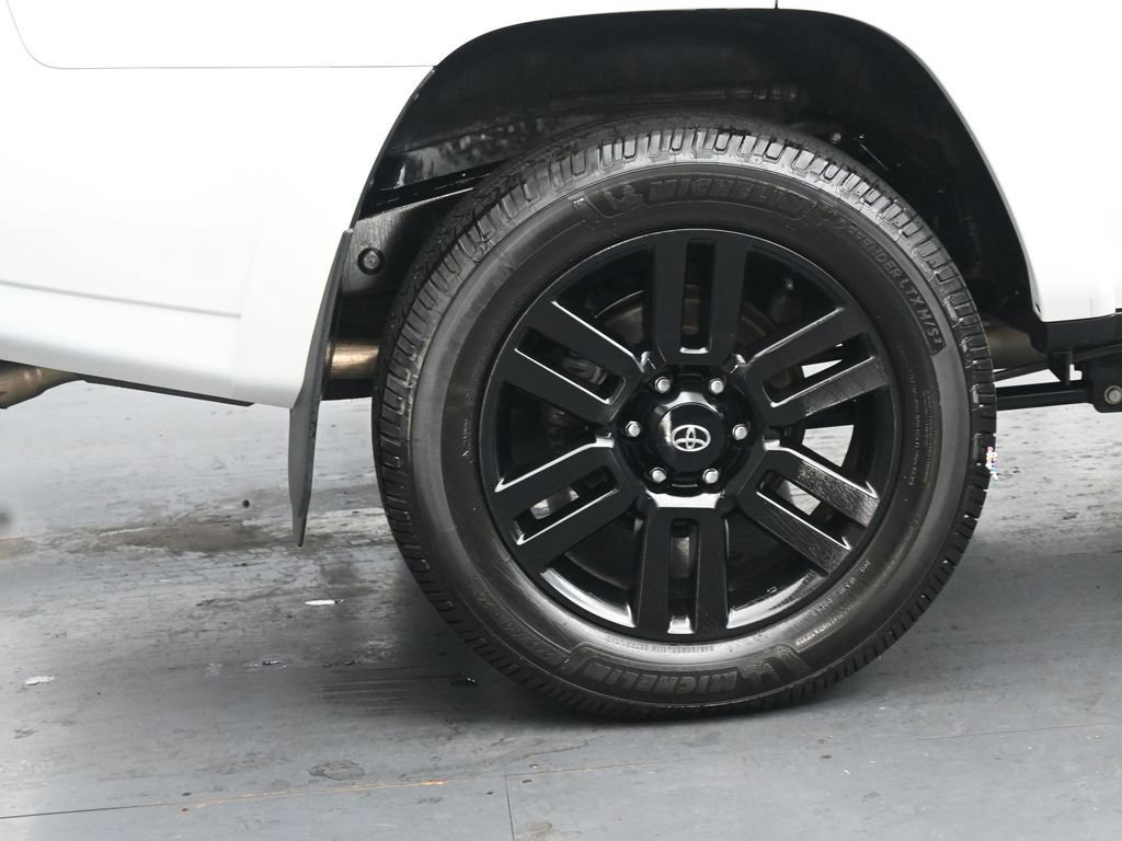 Used 2024 Toyota 4Runner SR5 image 10