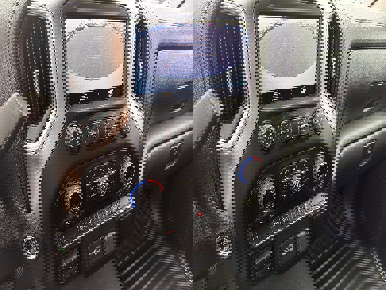 Used 2021 Chevrolet Silverado 1500 LT w/ Z71 Off-Road Package image 9