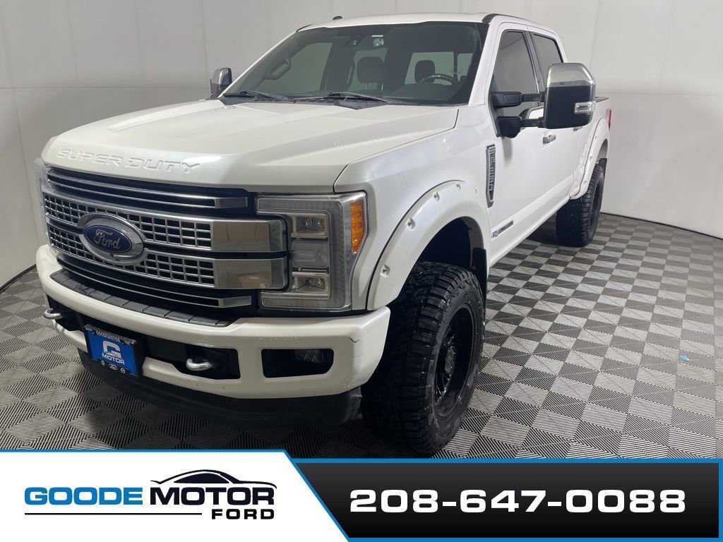 Used 2017 Ford F250 Platinum w/ Platinum Ultimate Package image 4