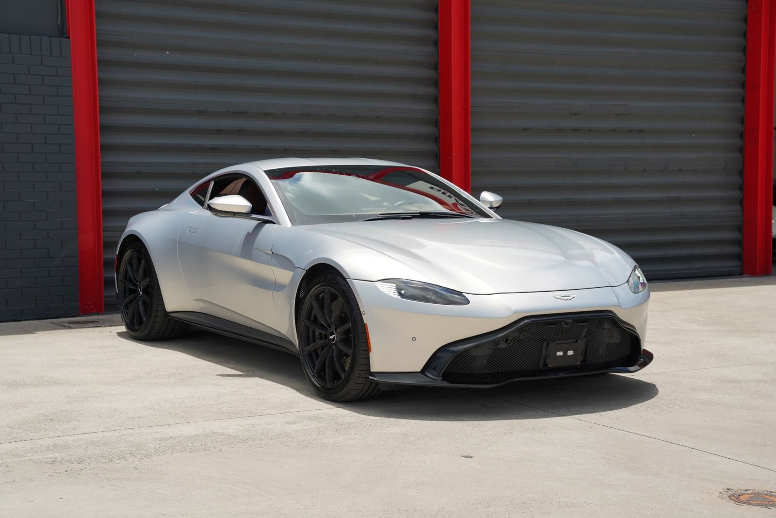 Used 2020 Aston Martin V8 Vantage Coupe RWD image 8