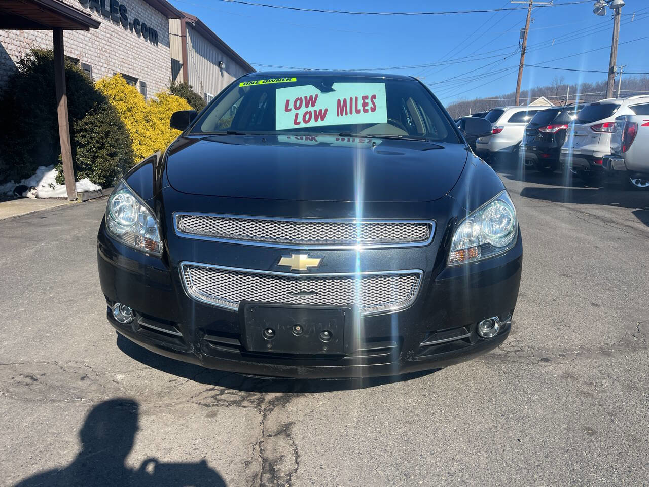 Used 2009 Chevrolet Malibu LTZ w/ HFV6 Engine Package image 3