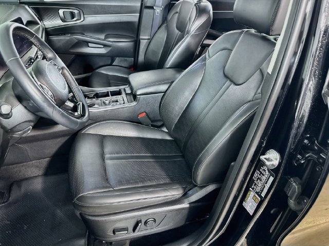 Used 2024 Kia Sorento S w/ Panoramic Sunroof Package AWD/4WD image 16
