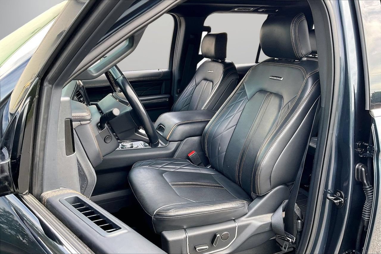Used 2022 Ford Expedition Platinum AWD/4WD image 23