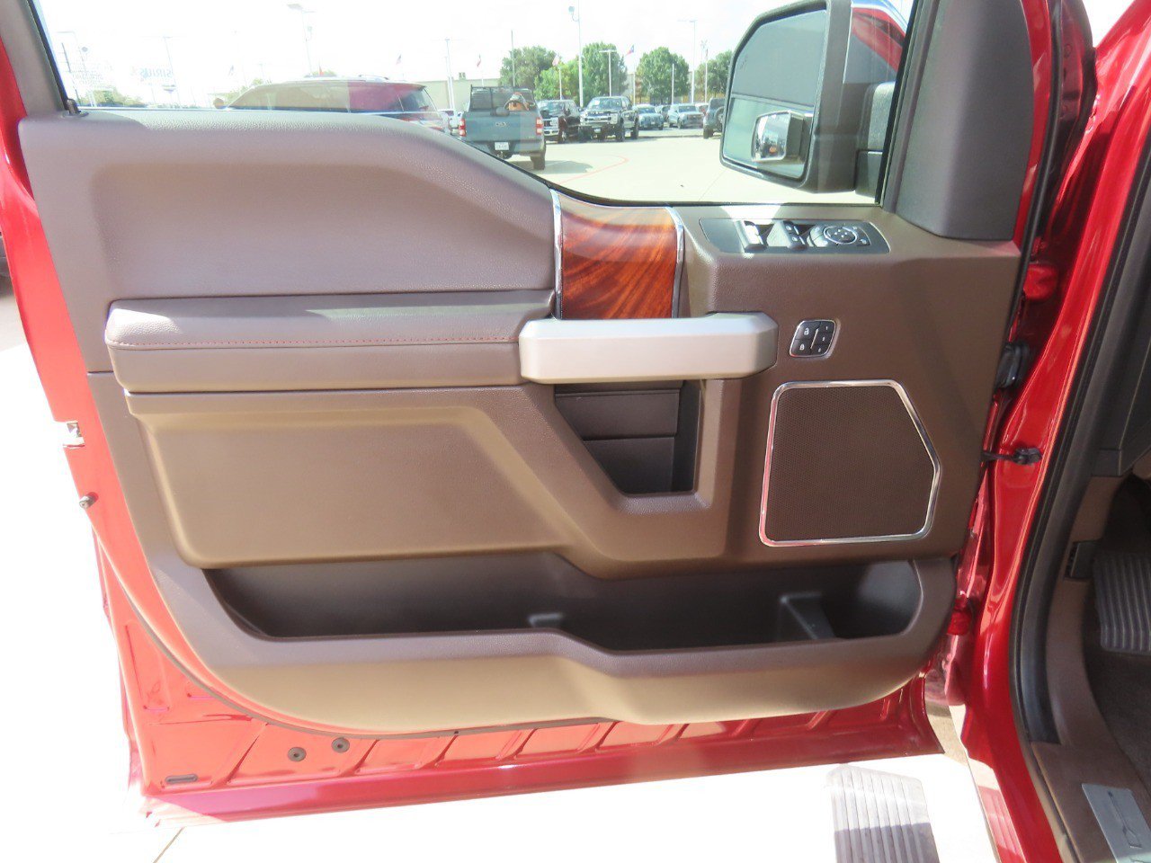 Used 2017 Ford F150 King Ranch w/ Equipment Group 601A Luxury RWD image 25