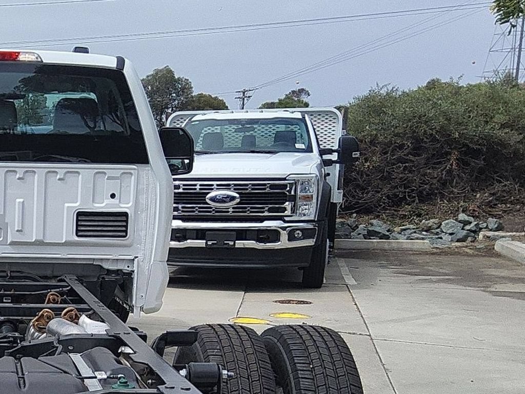 New 2026 Ford F350 XL w/ XL Chrome Package RWD image 22