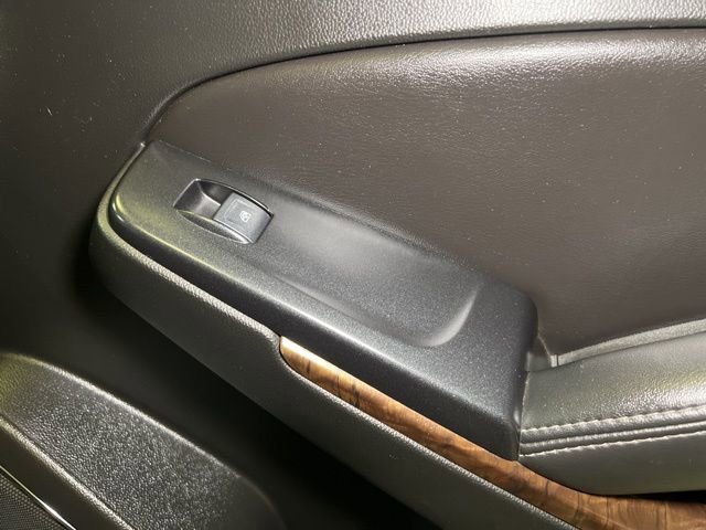 Used 2018 Chevrolet Suburban LT image 69