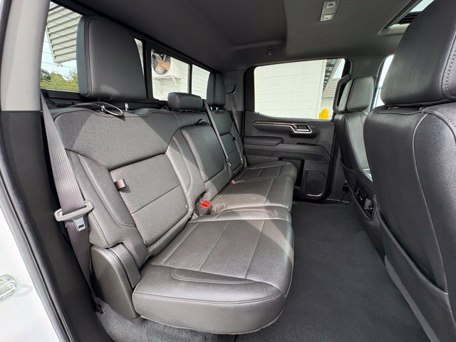 Used 2025 Chevrolet Silverado 1500 LT Trail Boss w/ Convenience Package II AWD/4WD image 29