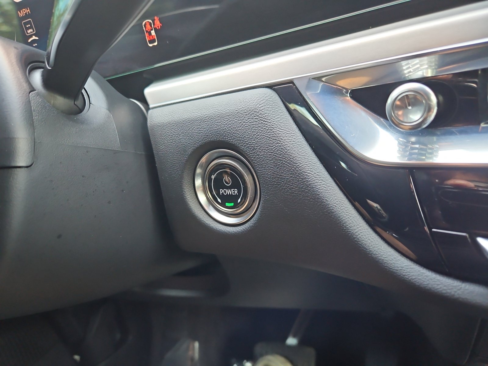 Used 2024 Cadillac Lyriq Luxury RWD image 21