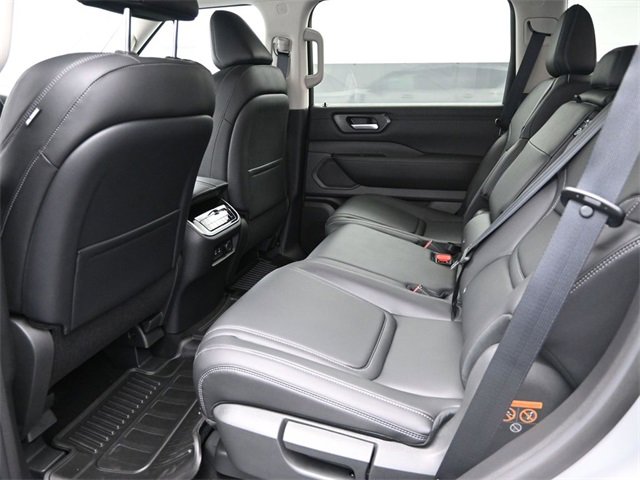 New 2026 Nissan Armada SV image 12