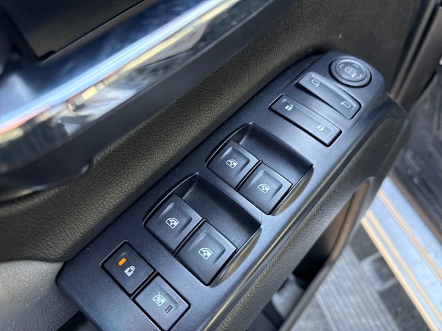 Used 2017 Chevrolet Silverado 1500 Custom w/ Custom Convenience Package AWD/4WD image 22
