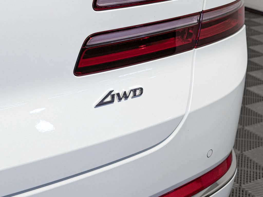 Used 2024 Genesis GV80 2.5T w/ Prestige Package AWD/4WD image 11