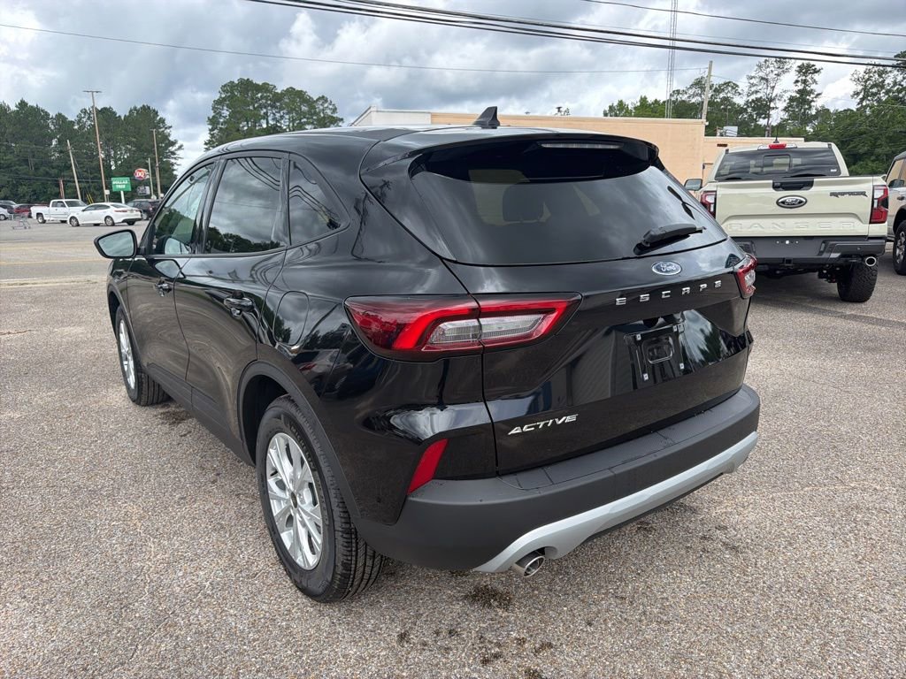 New 2026 Ford Escape Active FWD image 8