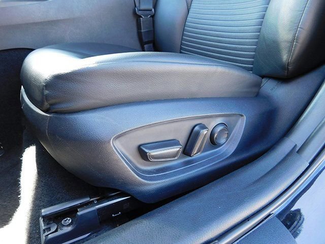 Used 2024 Toyota Camry SE image 12