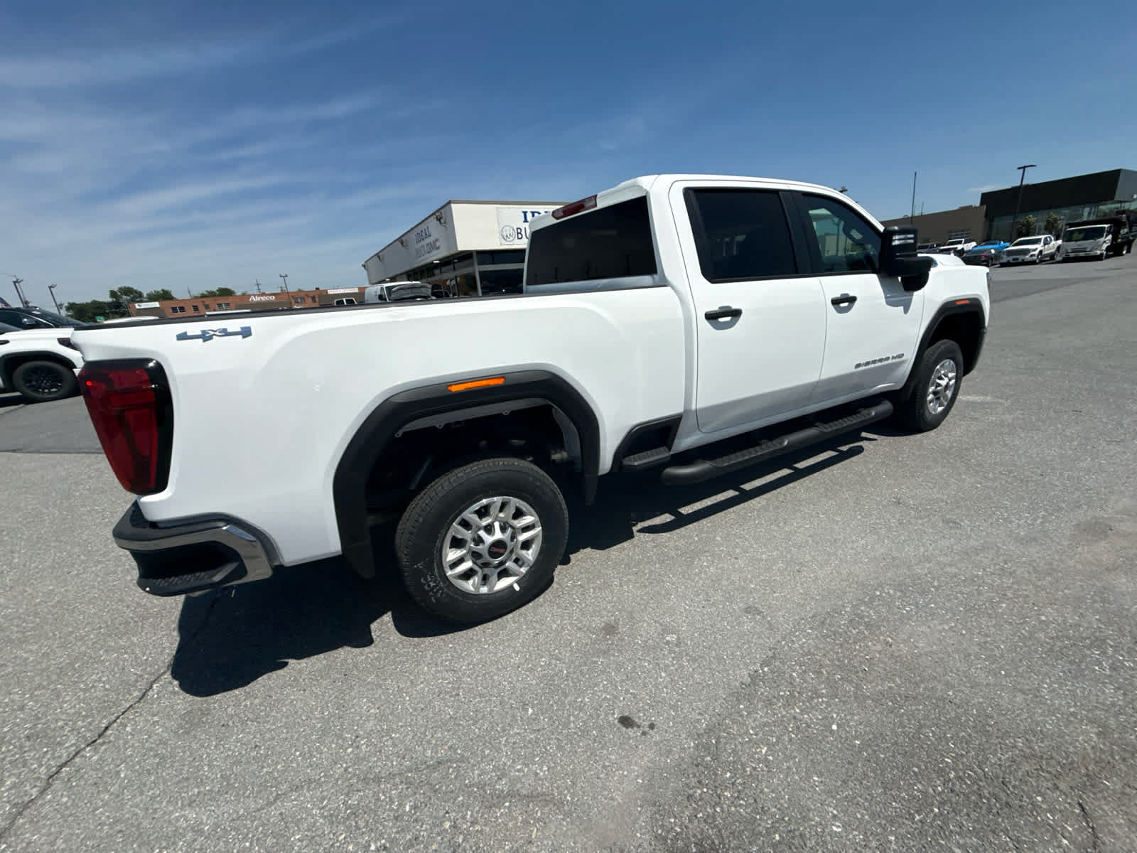 New 2026 GMC Sierra 2500 Pro w/ 1SA Pro Safety Plus Package AWD/4WD image 19