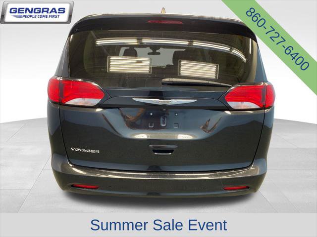 Certified 2022 Chrysler Voyager LX FWD image 5