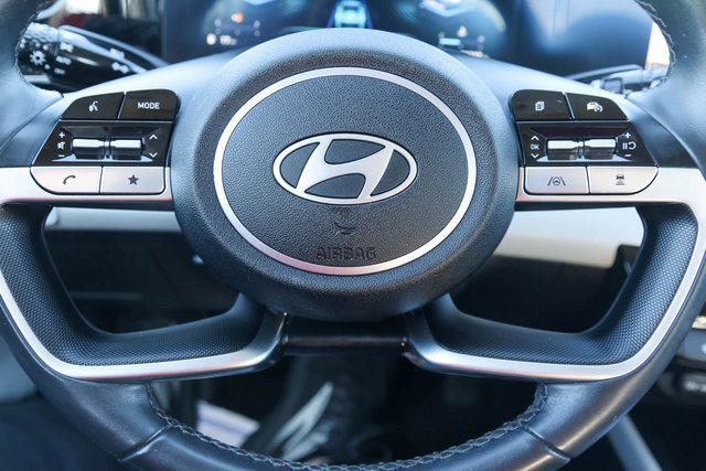 Used 2024 Hyundai Elantra Limited image 27