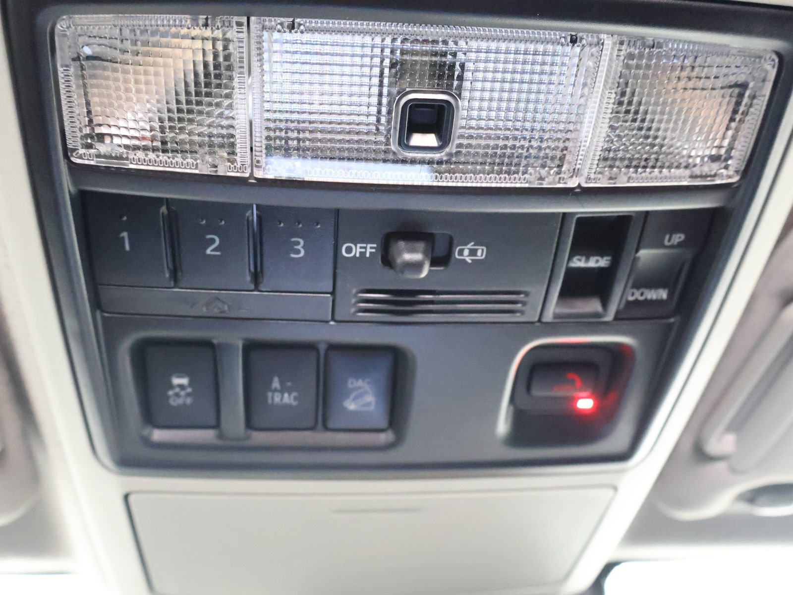 Used 2020 Toyota 4Runner SR5 Premium w/ Moonroof Package AWD/4WD image 45