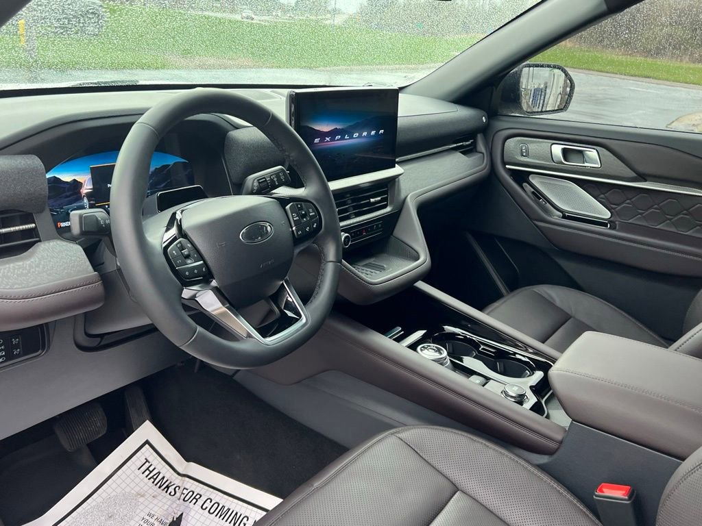 Used 2025 Ford Explorer Platinum w/ LUX Leather Package image 27