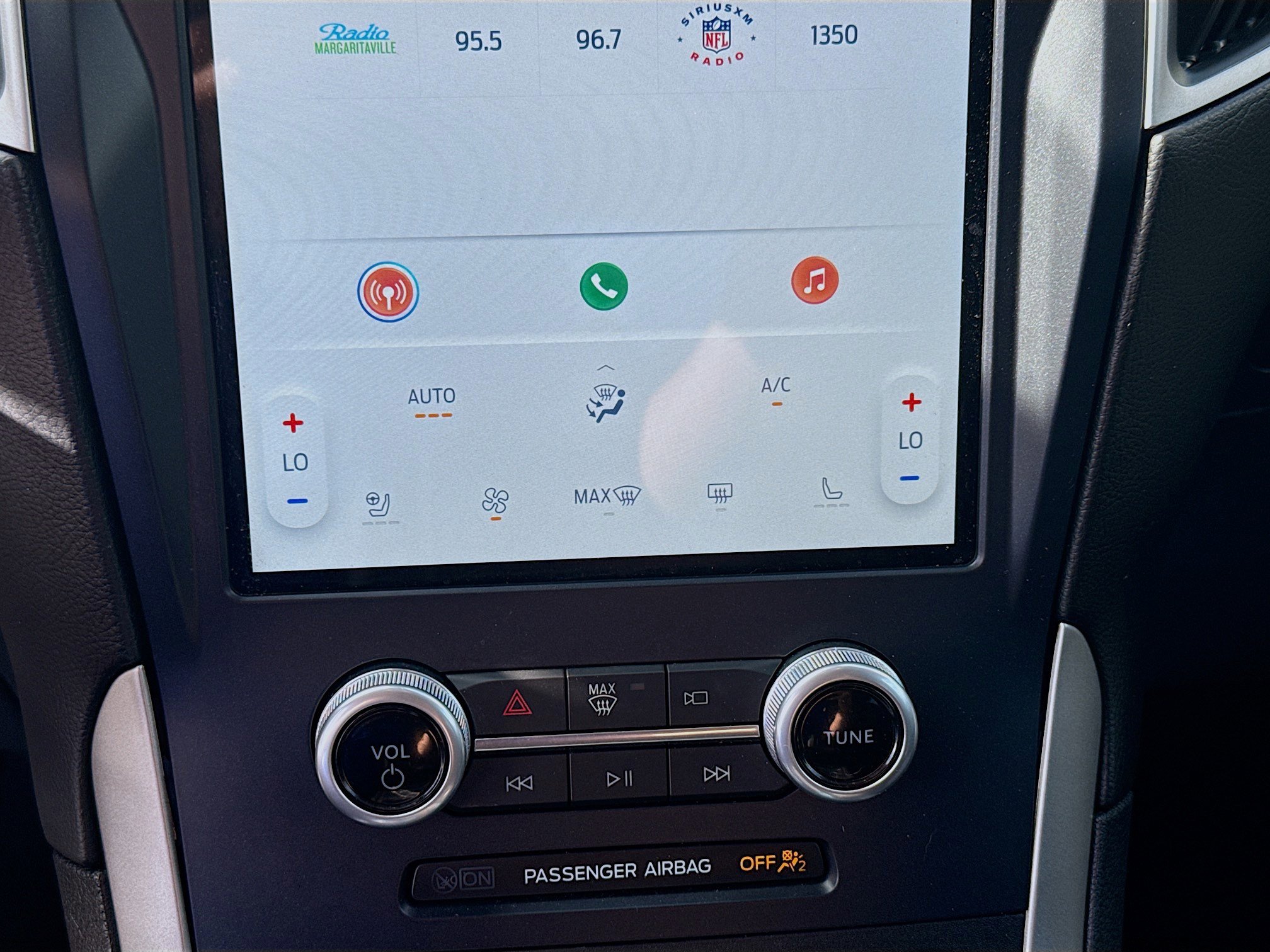 Used 2022 Ford Edge SEL w/ Convenience Package image 14